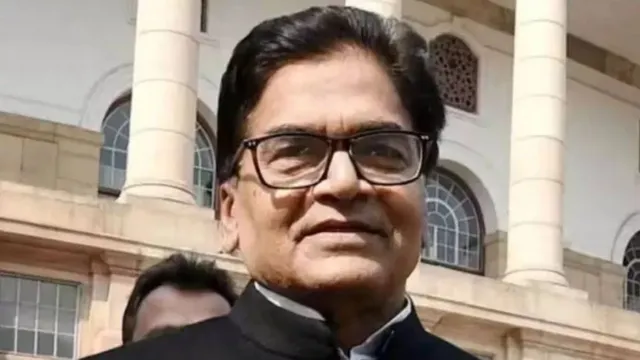 सपा नेता राम गोपाल यादव ने उत्तर प्रदेश में मतदाता सूची से समर्थकों के वोट काटने का आरोप लगाया।